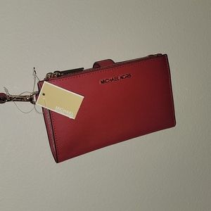BNWT Michael Kors LG double zip wristlet